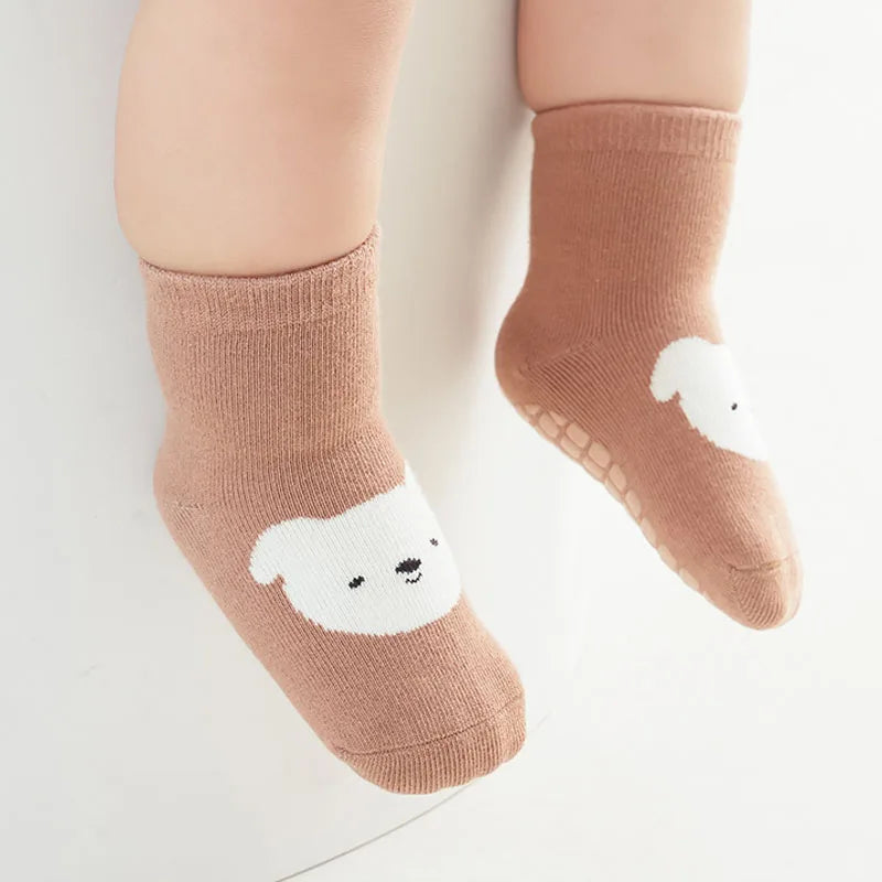 Kit 6 Pares de Meias Infantis Antiderrapantes com Estampa de Raposa e Urso – Confortáveis e Ideais para Crianças
