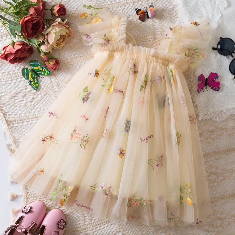 Vestido Infantil Floral com Tule – Elegância para Pequenas Princesas