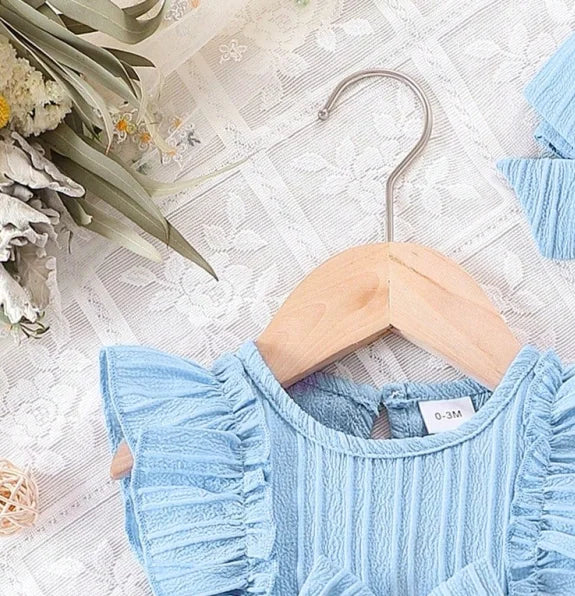 Vestido Infantil com Babados e Laço – Charme e Conforto para o Verão